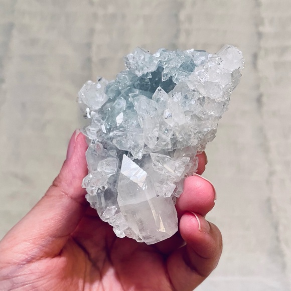 Diamond Apophyllite Cluster - Picture 11 of 14